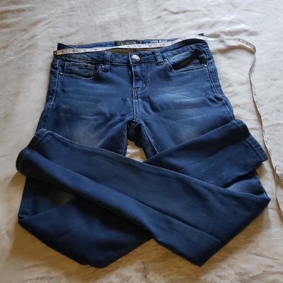 Kensington Jeans - Picture 3 of 5